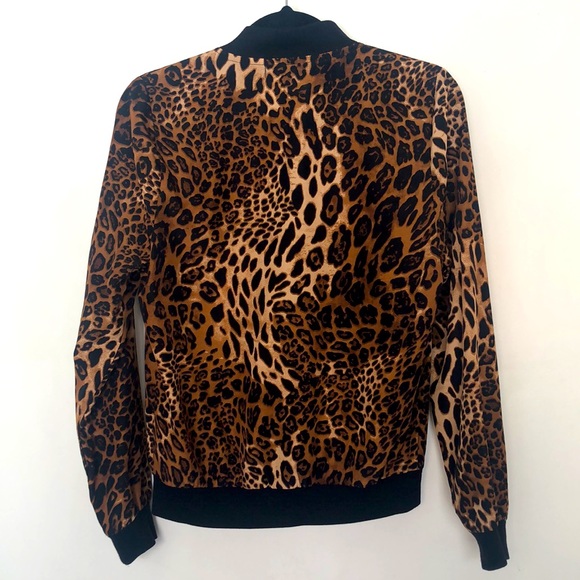 Lightweight leopard print jacket - Picture 2 of 5